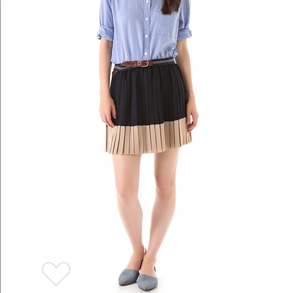 Club Monaco Dresses & Skirts - • Club Monaco • Phyllipa Pleated Mini Skirt Navy